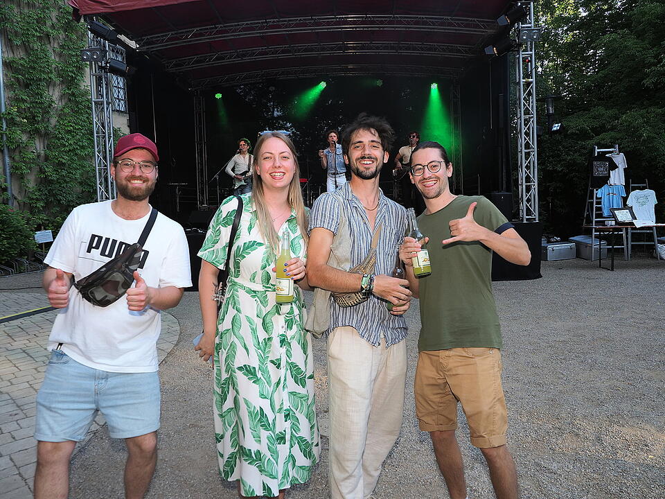Das Fest fand im Schlosspark statt.
