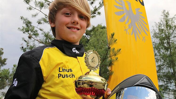 So sehen glückliche Sieger aus: Linus Pusch vom AMSC Hammelburg belegte den ersten Platz in der AK 2. Foto: Gerd Schaar