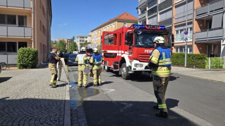 Feuerwehr Bamberg zu verrauchter Wohnung alarmiert - "qualmende Gegenstände"