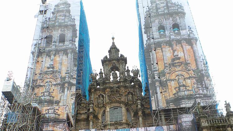 "Wir haben es geschafft!" - Glauben konnten manche der Gruppe das erst am zweiten Tag nach der Ankunft in Santiago de Compostela. 164 Kilometer haben sie zu Fuß zurückgelegt. Fotos: privat