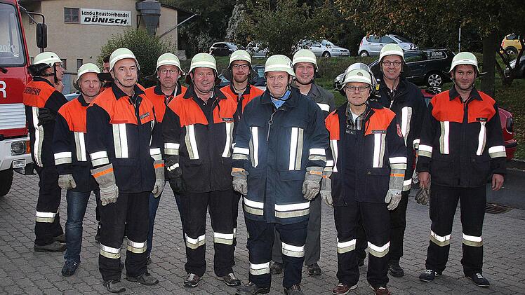 Bürgermeister Matthias Klement (Mitte) mit seinem Team. Foto: Dieter Britz