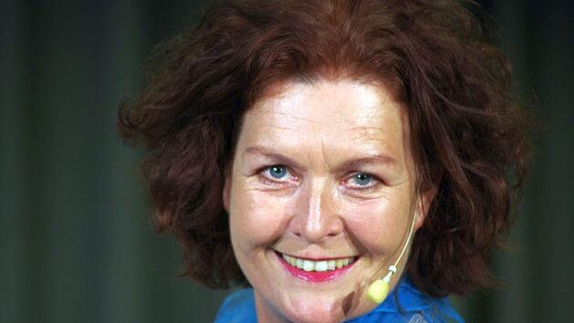Einen unterhaltsamen Abend mit Annette von Bamberg erlebten - überwiegend weibliche - Gäste im Kursaal von Bad Bocklet. Hier gab es Antworten auf die Frage, ob es ein Leben jenseits der 50 gibt und wie das aussehen könnte. Klaus Werner