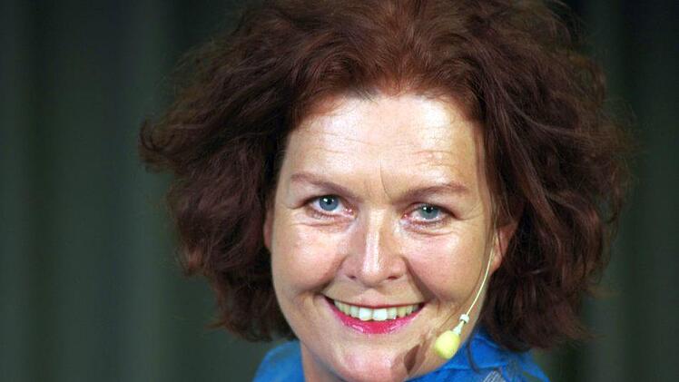 Einen unterhaltsamen Abend mit Annette von Bamberg erlebten - überwiegend weibliche - Gäste im Kursaal von Bad Bocklet. Hier gab es Antworten auf die Frage, ob es ein Leben jenseits der 50 gibt und wie das aussehen könnte. Klaus Werner
