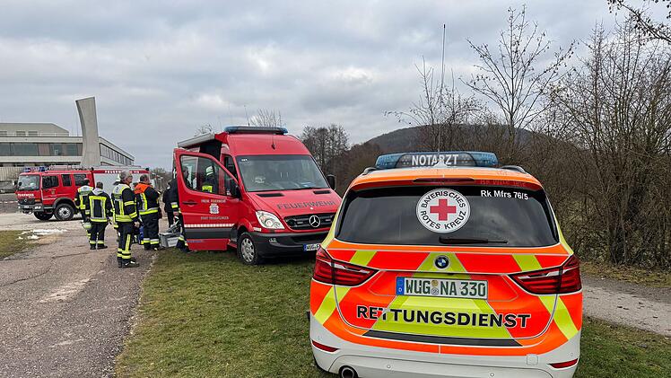 17 Verletzte nach Böllerwurf in Schule: Eine Person per Rettungshubschrauber ins Krankenhaus
