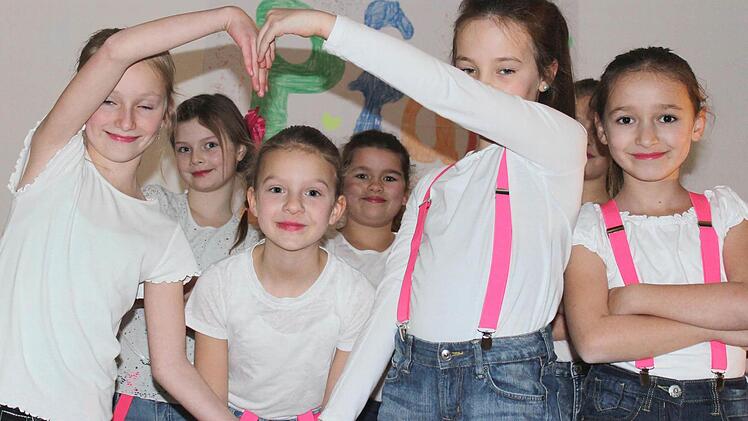 Die "Minis" der "Rapid-Jazz-Dance-Company" brachten richtig Stimmung in den Saal.
