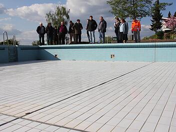 Die Fugen in den Becken wurden allesamt abgedichtet. Damit soll den Wasserverlusten Einhalt geboten werden.