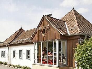 Einst Bahnhalt, heute Restaurant: Das 1996 eröffnete "La Stazione" feiert in diesem Jahr sein "20-jähriges" und lädt am 22. Mai zum Mitfeiern ein. Foto: Mario Deller