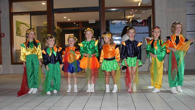 "Blumenkinder" der SKK-Purzelgarde  Foto: Popp