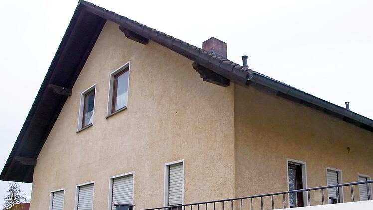 Vor allem die alteingesessenen Ebensfelder erinnern sich noch an die frühere Postfiliale in der Hadergasse. Nun erfährt das Gebäude laut eingereichtem und vom Gremium befürworteten Bauantrag einen Umbau zu Wohnzwecken. Fotos: Mario Deller