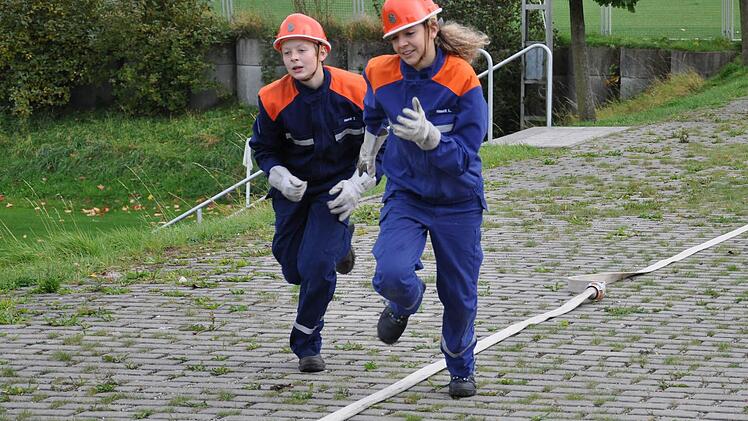 Mit Elan absolvierten die jungen Feuerwehrleute die Leistungsprüfung.