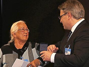 Monika Vieth und der Bayerische Justizminister a.D. Winfried Bausback  Foto: privat