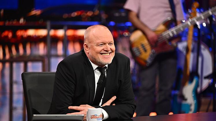 Stefan Raab hat seine Fans erneut auf einen deutschen Promi gehetzt: Dieses Mal trifft es den Graf der Band Unheilig.