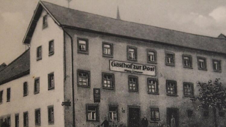Früher gab es sogar eine Postkarte von der Traditionsgaststätte. Über dem heutigen Haupteingang prangt die Jahreszahl 1849, doch das Haus ist viel älter. Foto: Sonny Adam