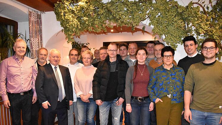 Viele junge Leute sind unter den Kandidaten der WGA Weißenohe Foto: Petra Malbrich
