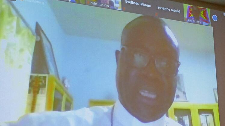 Viele Interessenten verfolgten die Live-Schaltung zu André Guèye, Bischof von Bambergs Partnerbistum Thiès im Senegal. Fotos: Marion Krüger-Hundrup