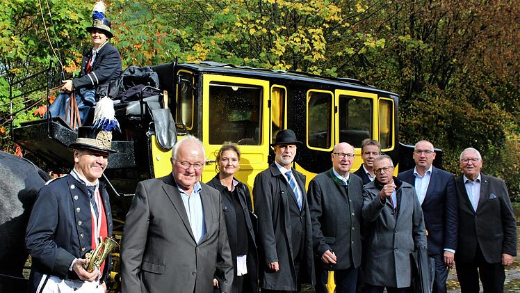 Reisegesellschaft mit Postkutsche v.l. Yvonne Körner, Stefan Matthes, Hans Körner, Ehepaar Blankenburg, Werner Scheller, Thomas Beck, Emil Müller, Andreas Sandwall, Wolfgang WimmelWerner Vogel