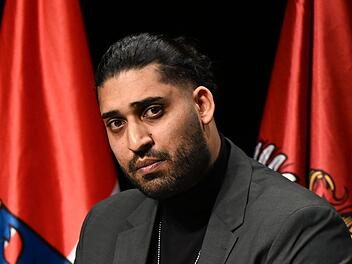 Said Etris Hashemi &uuml;berlebte das Attentat von Hanau. Im Podcast "Deutschland3000" klagt er nun: "Man spricht st&auml;ndig &uuml;ber Migranten, ohne wirklich mit Migranten zu sprechen."