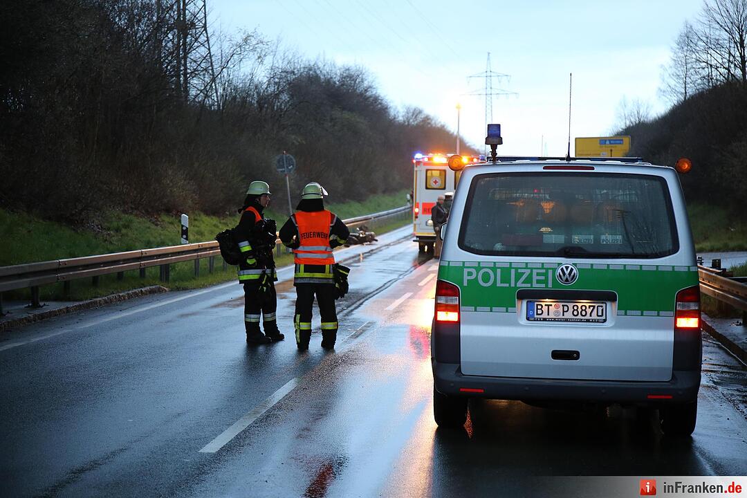 Kollision mit Auto - Rollerfahrer nach Unfall bei Schwarzenbach gestorben