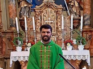 Father Noby Ponpanal machte in den vergangenen Jahren in den Pfarreien Rothenkirchen, Pressig und Posseck die Urlaubsvertretung.  Foto: privat