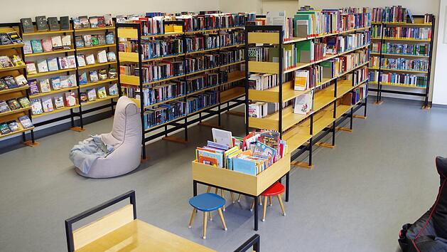 Leiterin Ina Gleich berichtete dem Stadtrat Wallenfels &uuml;ber die B&uuml;cherei.