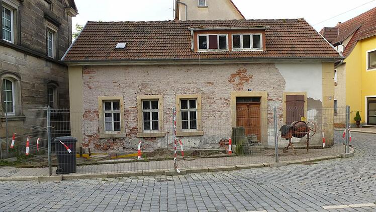 So sah die Außenfassade vor der Sanierung aus. Foto: Sonja Adam