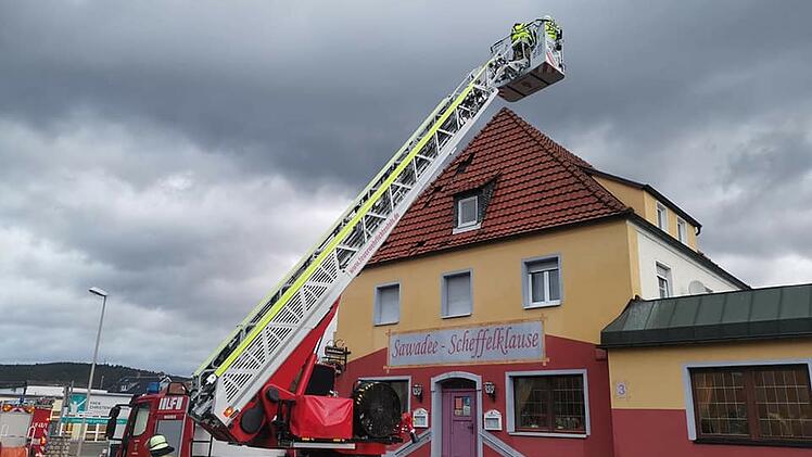 Lichtenfels: Scheffelklausen-Wirt aus dem Schlaf gerissen - dann kracht es heftig