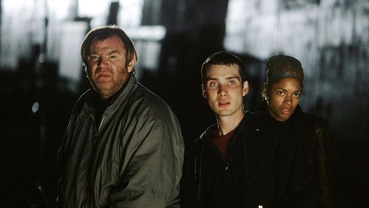 Wird Jim (Cillian Murphy), Selena (Naomie Harris) und Frank (Brendan Gleeson, links) die Flucht gelingen?