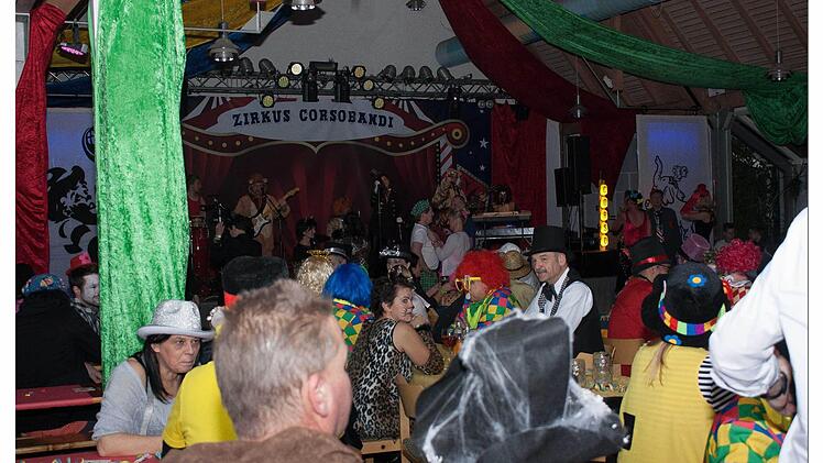 Der Faschingsball im Pfarr- und Jugendheim war bereits ein Erfolg.Foto: Cornelia Anders