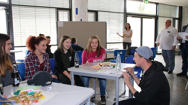 Locker und ungezwungen war die Atmosphäre beim Mürschter Jugendtreffen. Aber es wurde trotzdem intensiv gearbeitet. Foto: Heike Beudert