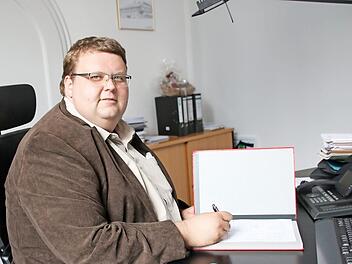 Andreas Trägner hat am Dienstag seine Arbeit als 2. Bürgermeister aufgenommen.  Foto: Thomas Malz