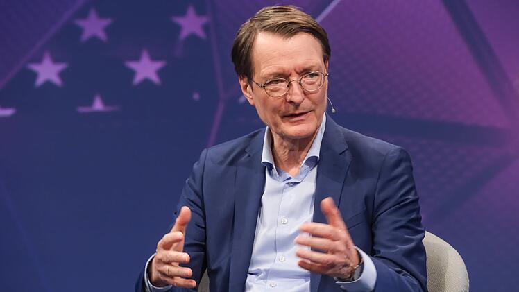 Karl Lauterbach will, dass Deutschland in der Außenpolitik eine aktive Rolle einnimmt.