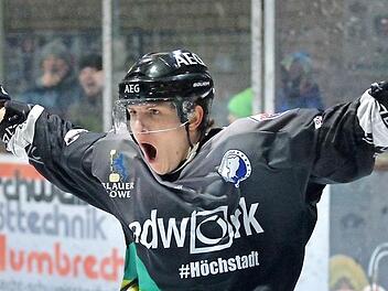 Lukas Lenk hatte mit seinem Doppelpack gegen Lindau großen Anteil am Sieg, durch den der HEC Rang 1 in Gruppe A sicherte.  Foto: Picturedreams