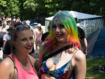 Rock im Park 2019: sexy Besucher, kurze Outfits am Freitag. Foto: Tobias Utz