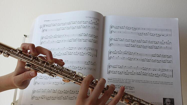 Flötenunterricht - auch den gibt es an der Heinrich-Faber-Musikschule in Lichtenfels. Foto:  Popp