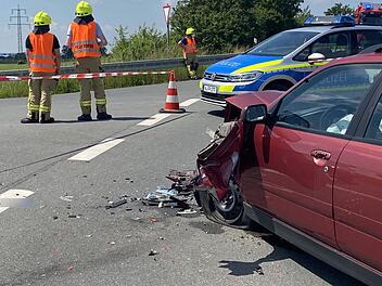 T&ouml;dlicher Motorradunfall auf St2255 bei Neustadt an der Aisch