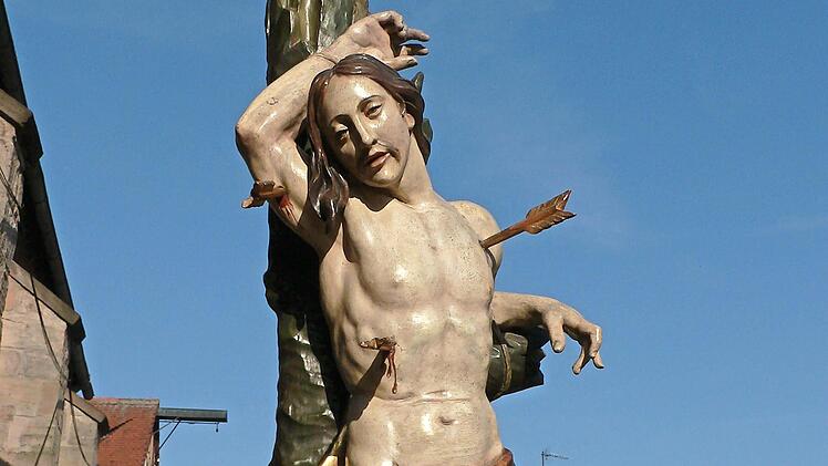 Die Figur des Heiligen Sebastian wird auch in diesem Jahr in der Fronleichnamsprozession am 4. Juni mitgetragen.
