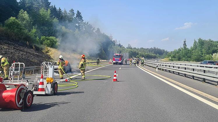 Waldbrand an der A73 im Kreis Coburg verhindert