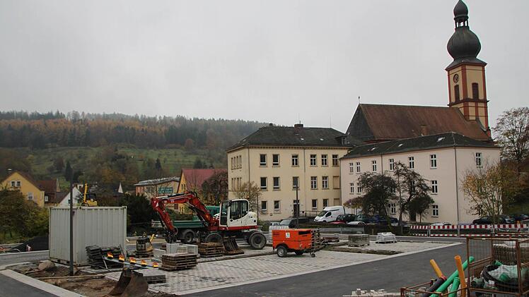 Die Parkplätze auf der Obermang nehmen Gestalt an.  Fotos: Ulrike Müller