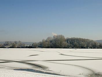 Auch im Winter ein Hingucker, der Ebinger BaggerseeFoto: Renate Neubecker