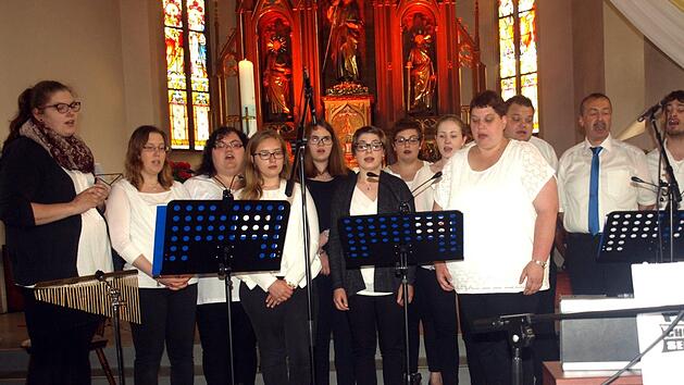 Der Chor im Jubiläumsjahr beim Konzert "Wir sind Gottes Melodie". Foto: Susanne Deuerling