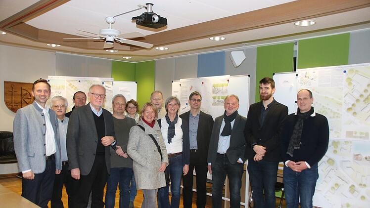 Die Jury und die am Wettbewerb beteiligten Personen. Foto: Jürgen Gärtner