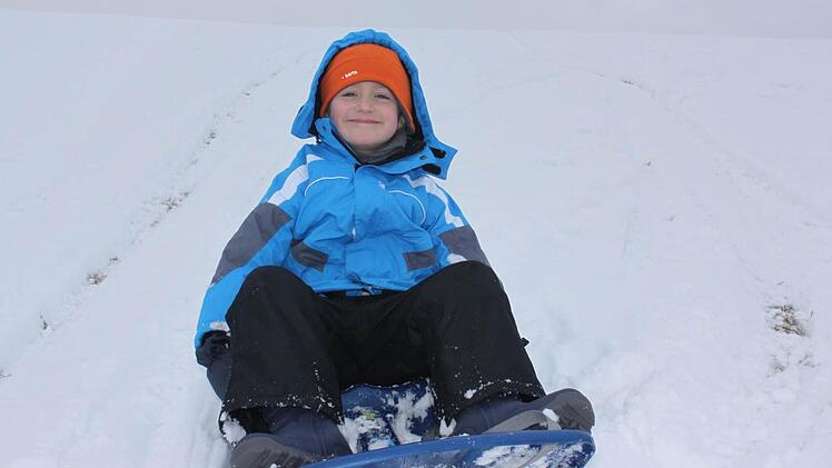 Melvin Schmitt hat Spaß im Schnee