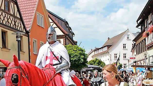 Am Altstadtfest in Bad Staffelstein wird den Besuchern von 27. bis 29. Juli wieder ein einzigartiges Programm geboten.   Fotos: Kur & Tourismus Service Bad Staffelstein