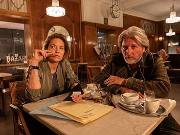 Lu Frey (Patricia Aulitzky) und Hubert Mur (Michael Fitz) halten wenig von der Arbeitsweise des jeweils anderen.