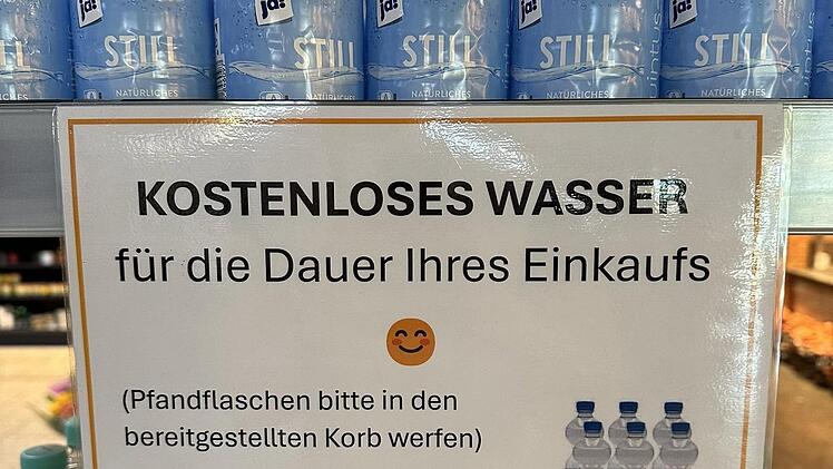 Wegen Hitzewelle: Bamberger Rewe-Markt bietet kostenloses Wasser an