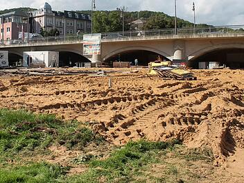 Die Betreiber des Stadtstrandes sind vertraglich verpflichtet, das Areal nach dem Abbau wieder zu begrünen. Foto: Benedikt Borst