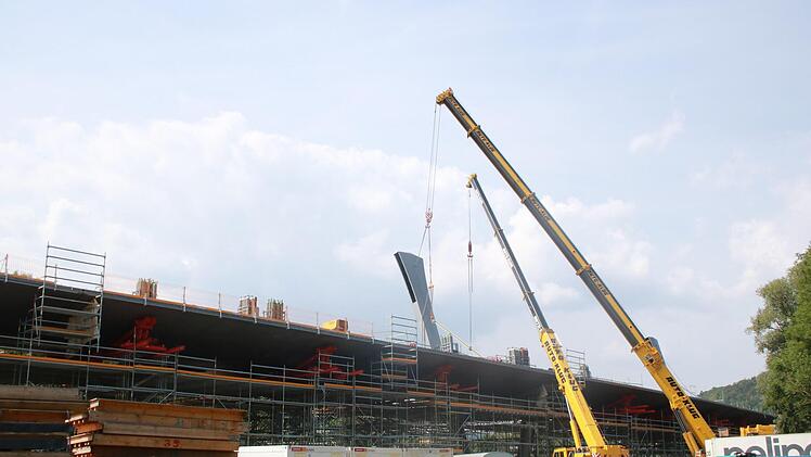 Blick auf die Brückenbaustelle in Untersteinach. Foto: Jürgen Gärtner