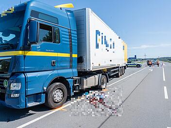 A73-Abfahrt im Kreis Erlangen-H&ouml;chstadt: Lastwagen erfasst Fahrrad