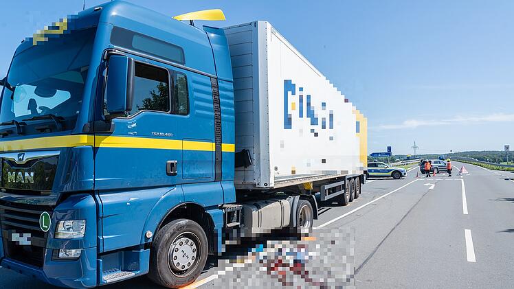 A73-Abfahrt im Kreis Erlangen-H&ouml;chstadt: Lastwagen erfasst Fahrrad