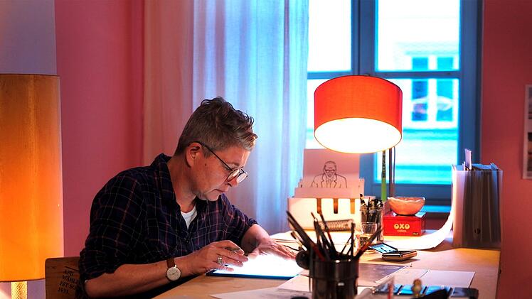 Verwandte erinnern sich - hier die Journalistin Linda Benedikt, Enkelin von Robert Lembke. Sie erinnert an die Verfolgung der Familie in der NS-Zeit.